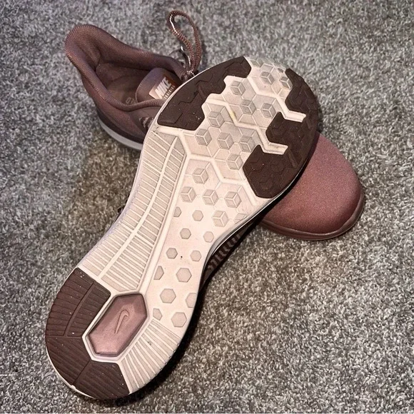 Nike Training in Season TR 8 Sneakers Women's size 8 - Picture 6 of 8